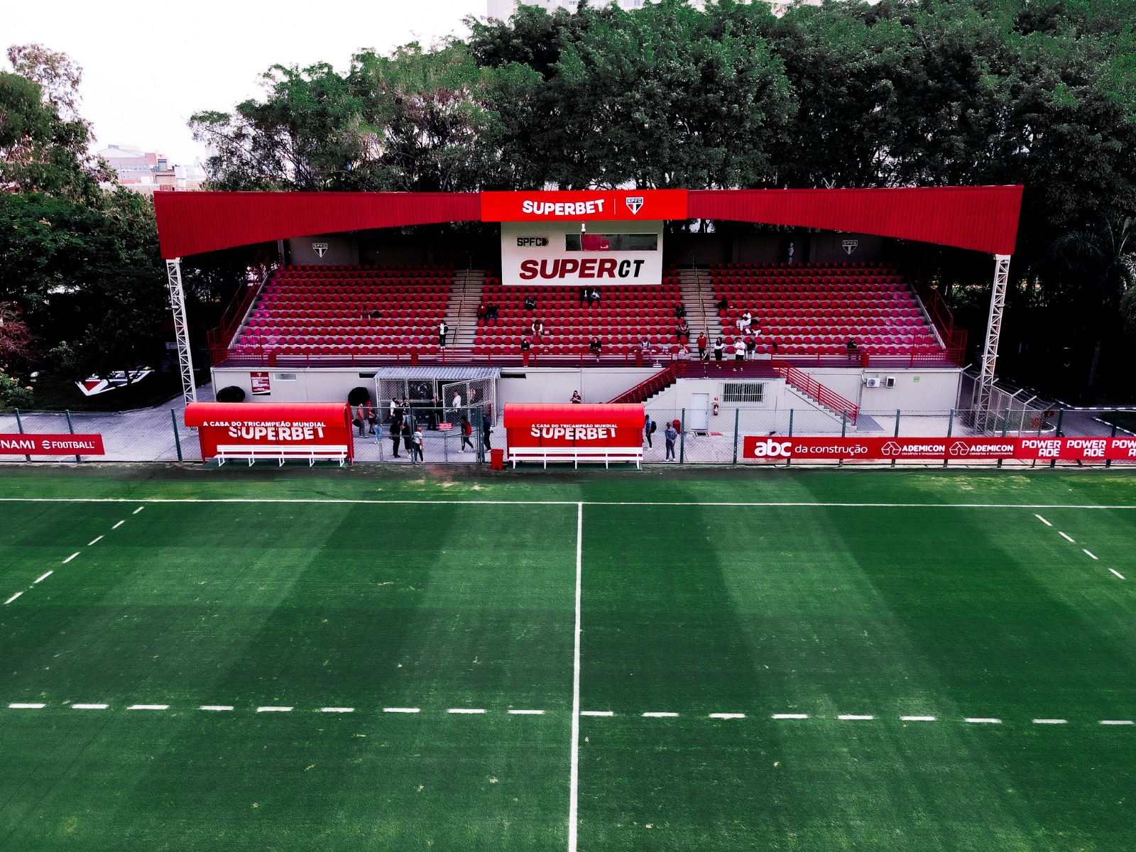 Com jogo entre ídolos, SuperCT da Barra Funda marca nova fase entre Superbet e São Paulo FC 1