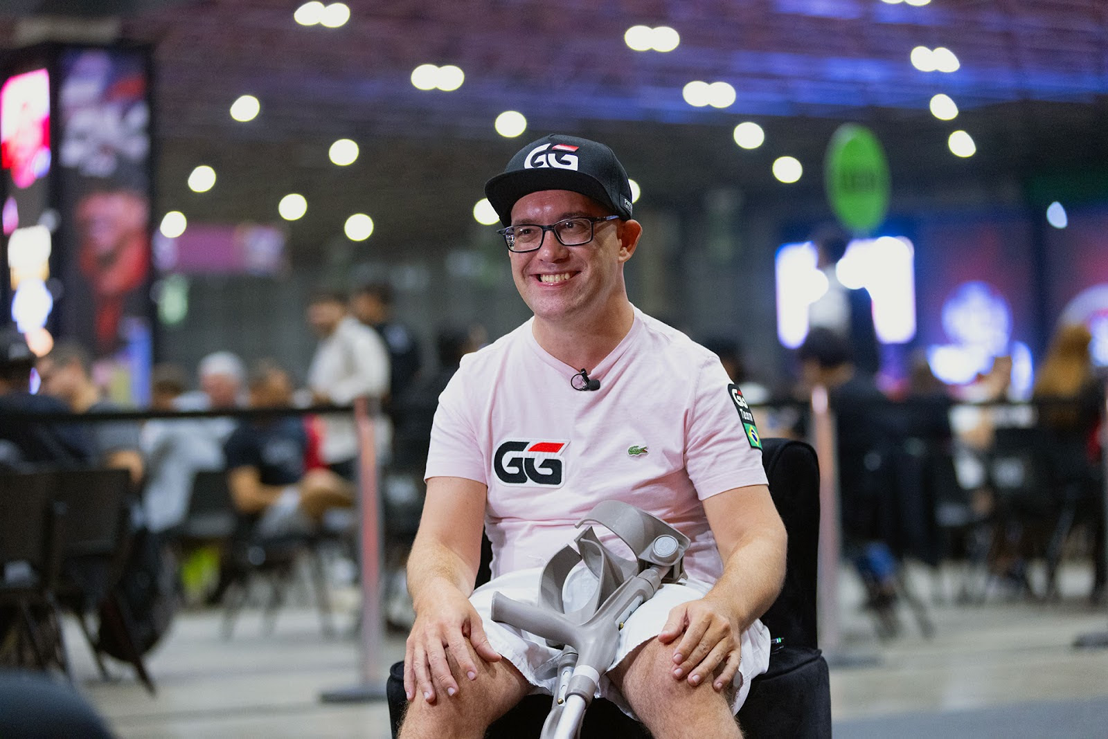 Ele encontrou no poker um caminho de inclusão e socialização: “posso competir de igual pra igual e fazer amigos”