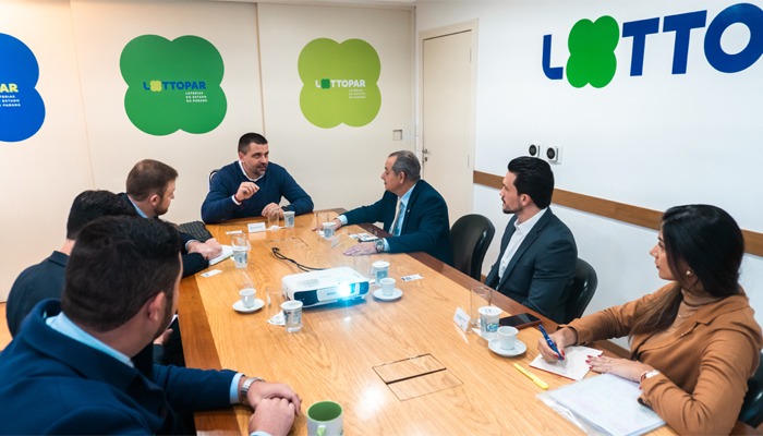 Lottopar recebe visita institucional da Secretaria de Desenvolvimento Econômico de Mato Grosso para troca de experiências sobre regulação de loterias
