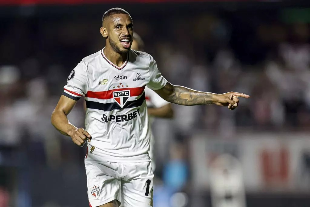 Mesmo em má fase, São Paulo é apontado como favorito em clássico contra o Corinthians no Morumbis