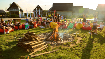 Acampamento Infantil da SOFTSWISS: iniciativa premiada que coloca as famílias em primeiro lugar
