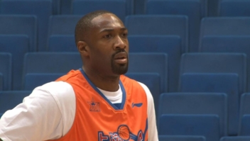 Ex-jogador da NBA é preso por organizar partidas ilegais de pôquer