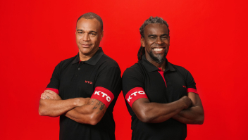 KTO convoca Tinga e Denilson para campanha de incentivo ao Jogo Responsável