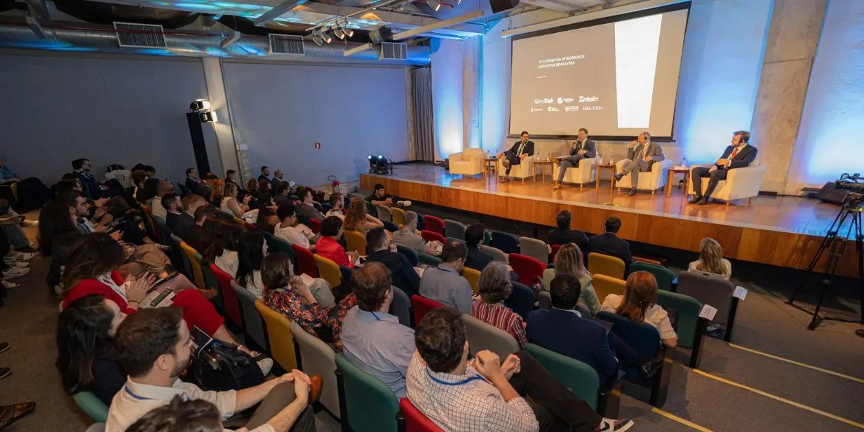 Museu do Futebol recebe cúpula internacional sobre inovação e integridade no esporte com bets, ministérios e Premier League