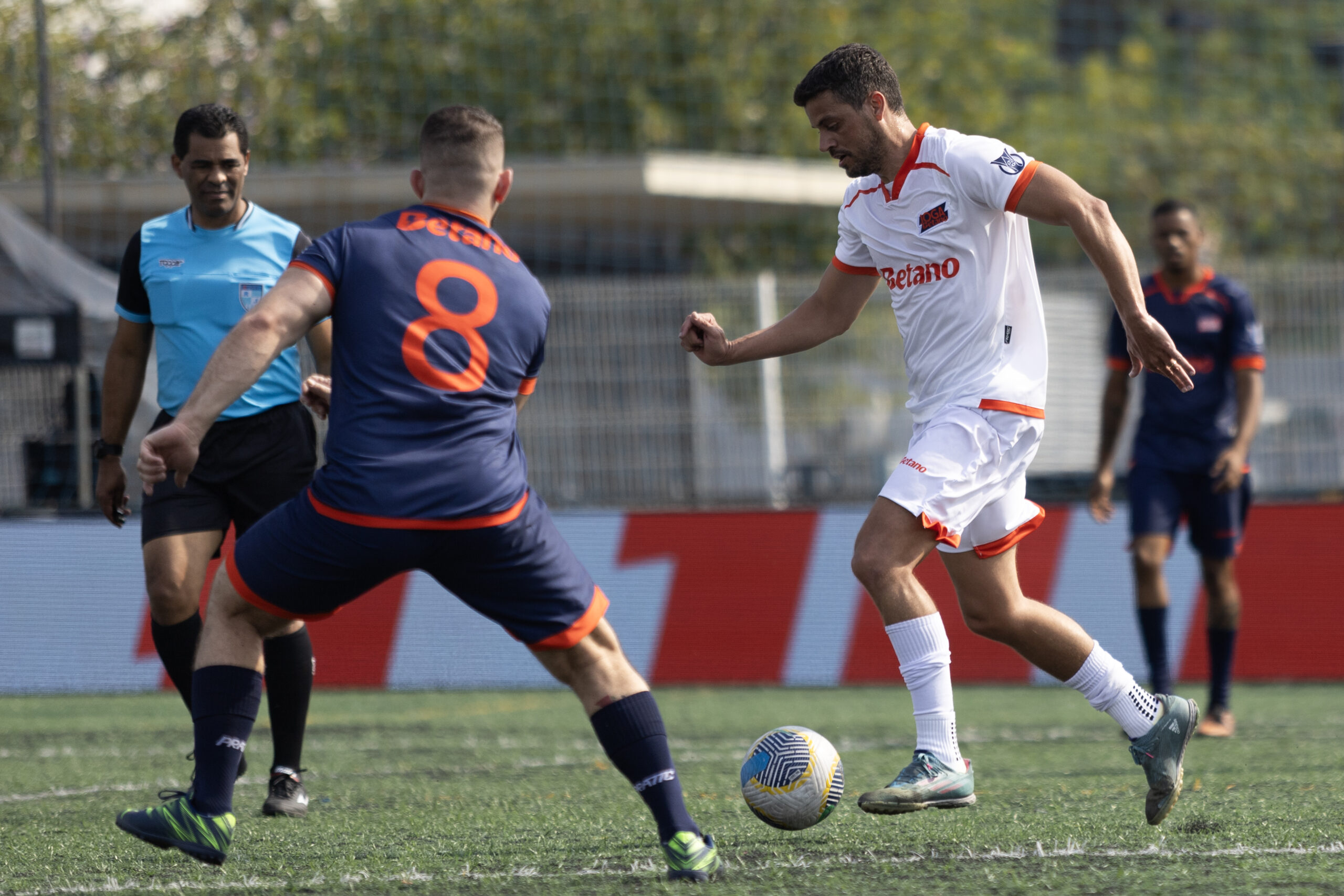 Segunda edição do Joga Betano convoca torcedores para competição entre amigos em atmosfera profissional