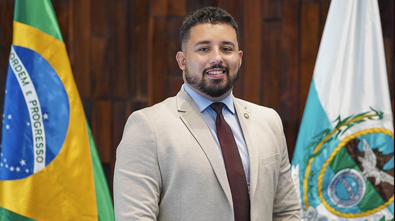 Deputado do PSOL protocola projeto para suspender instalação de VLTs no Rio