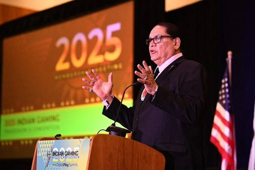 Ernie Stevens Jr., presidente de longa data da Indian Gaming Association, morre aos 66 anos