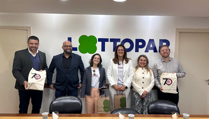 Representantes da Lotep conhecem ações da Lottopar para jogo responsável