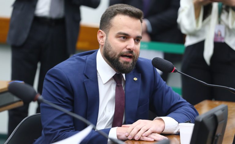 Câmara debate pagamento a atletas por uso de imagem em apostas esportivas