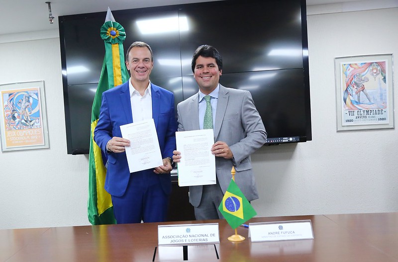 Ministro André Fufuca assina acordo com ANJL para promover a integridade esportiva e o jogo responsável 2