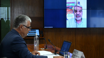 Frente parlamentar contra jogos de azar elege Humberto Costa presidente