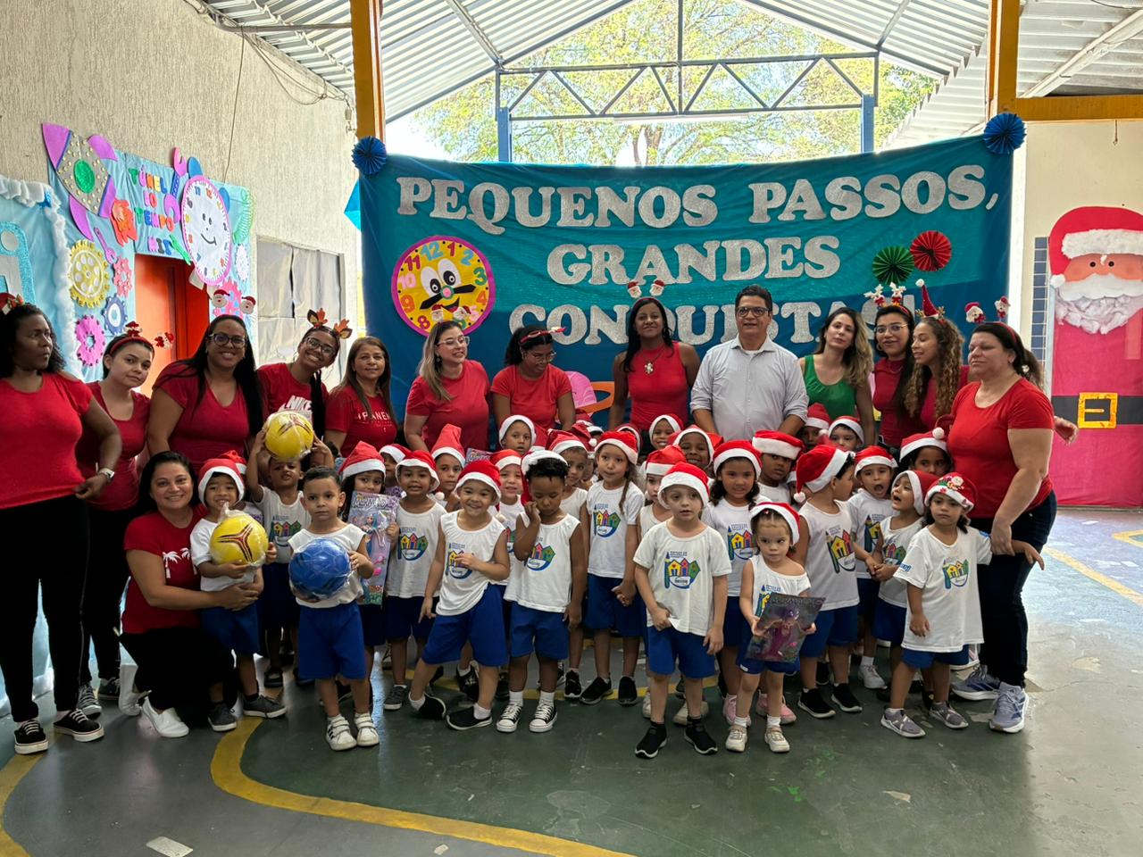 Natal leva afeto, cuidado e esperança ao Espaço de Educação Infantil da Vila do João