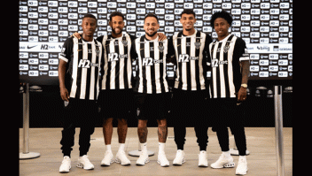 Com Lodi, Maycon, Preciado, Victor Hugo e Minda, Atlético e H2bet promovem tarde de autógrafos com torcedores na Arena MRV
