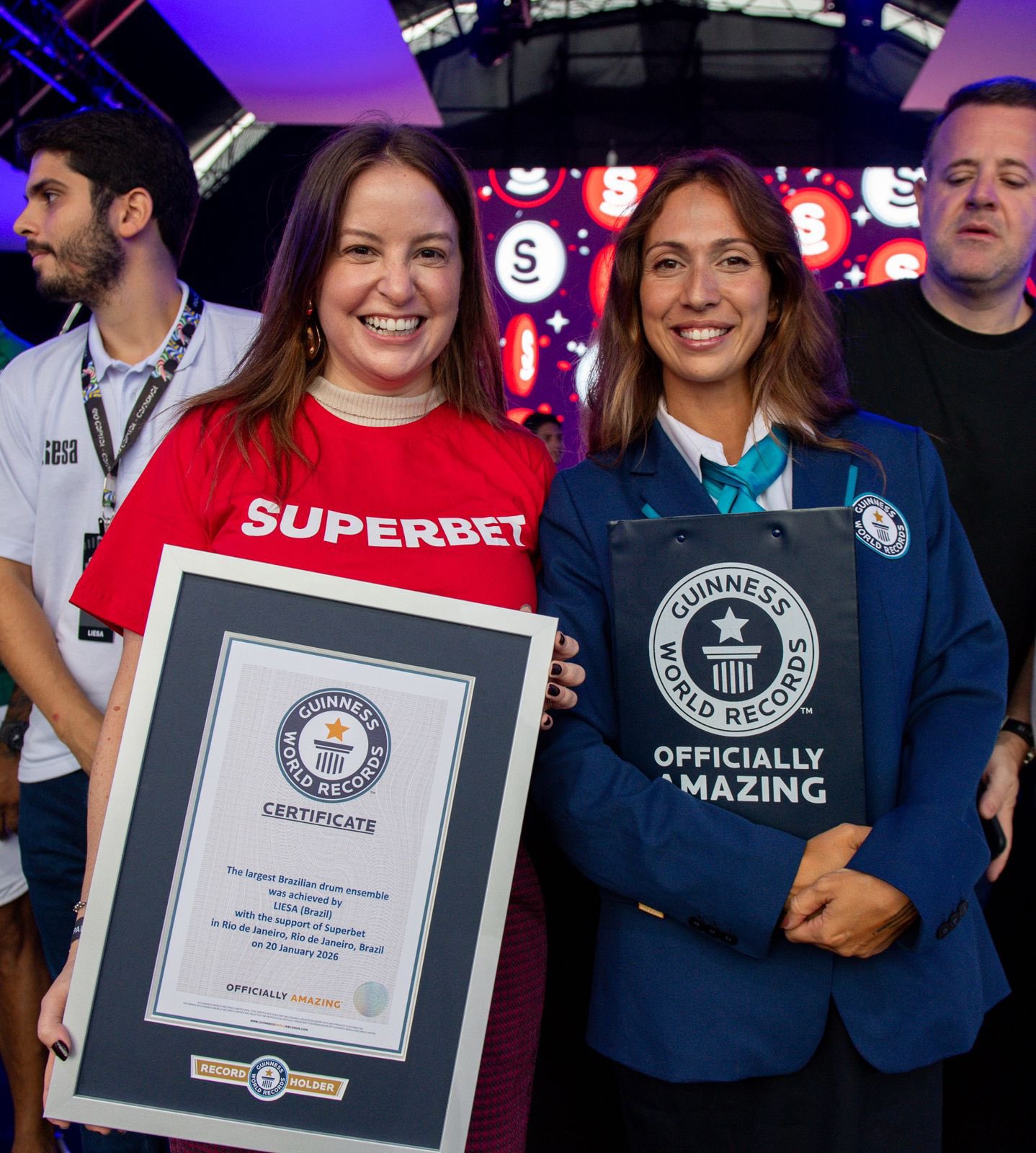 Super Bateria entra para o GUINNESS WORLD RECORD™️ como a maior bateria de samba do mundo Caixa de entrada
