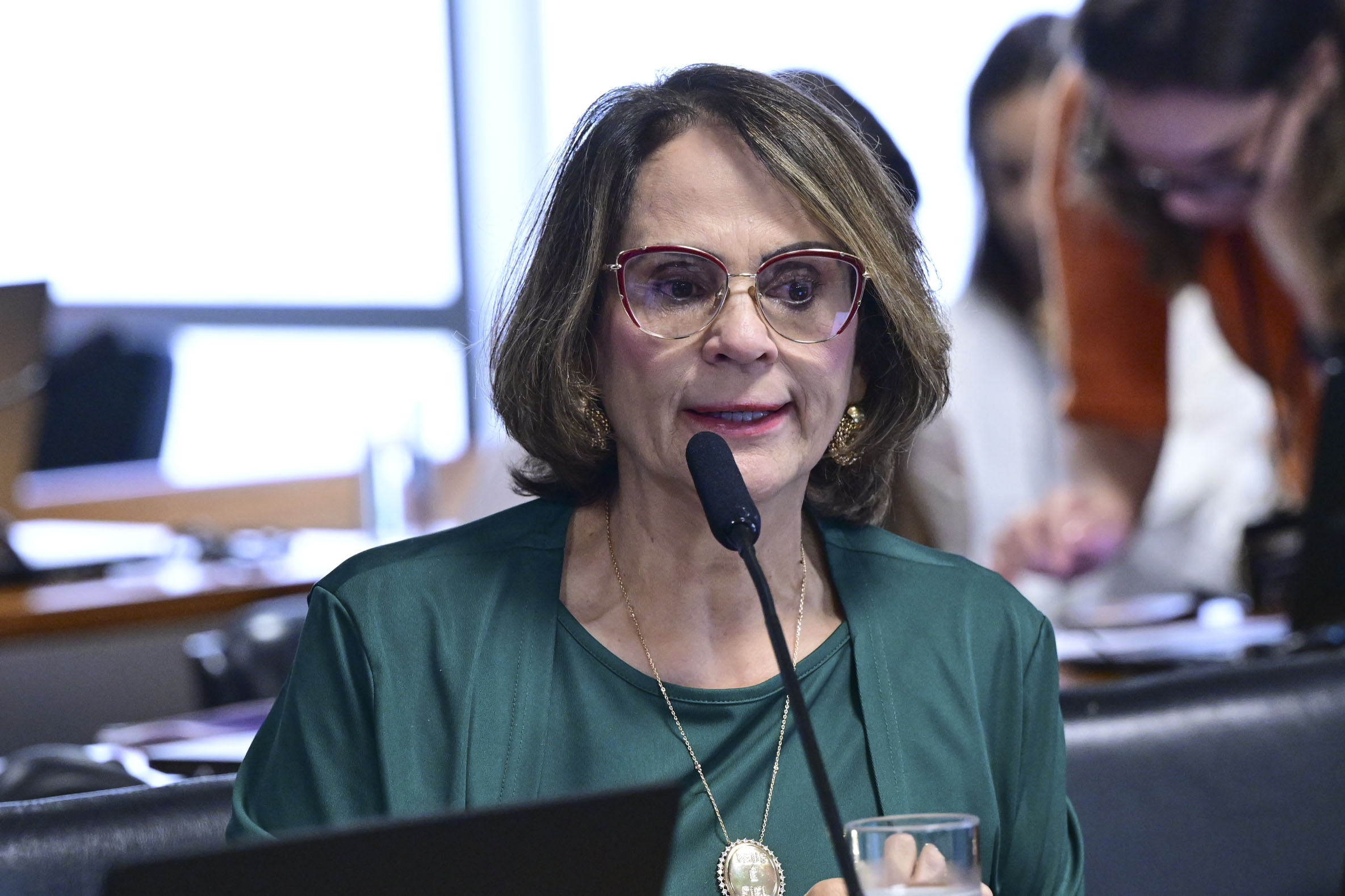 CCT do Senado aprova projeto que proíbe publicidade e patrocínio de apostas esportivas e jogos online
