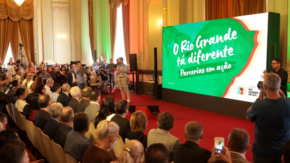 Governador Eduardo Leite anuncia envio de projeto de lei à Assembleia Legislativa para regulamentar a loteria estadual