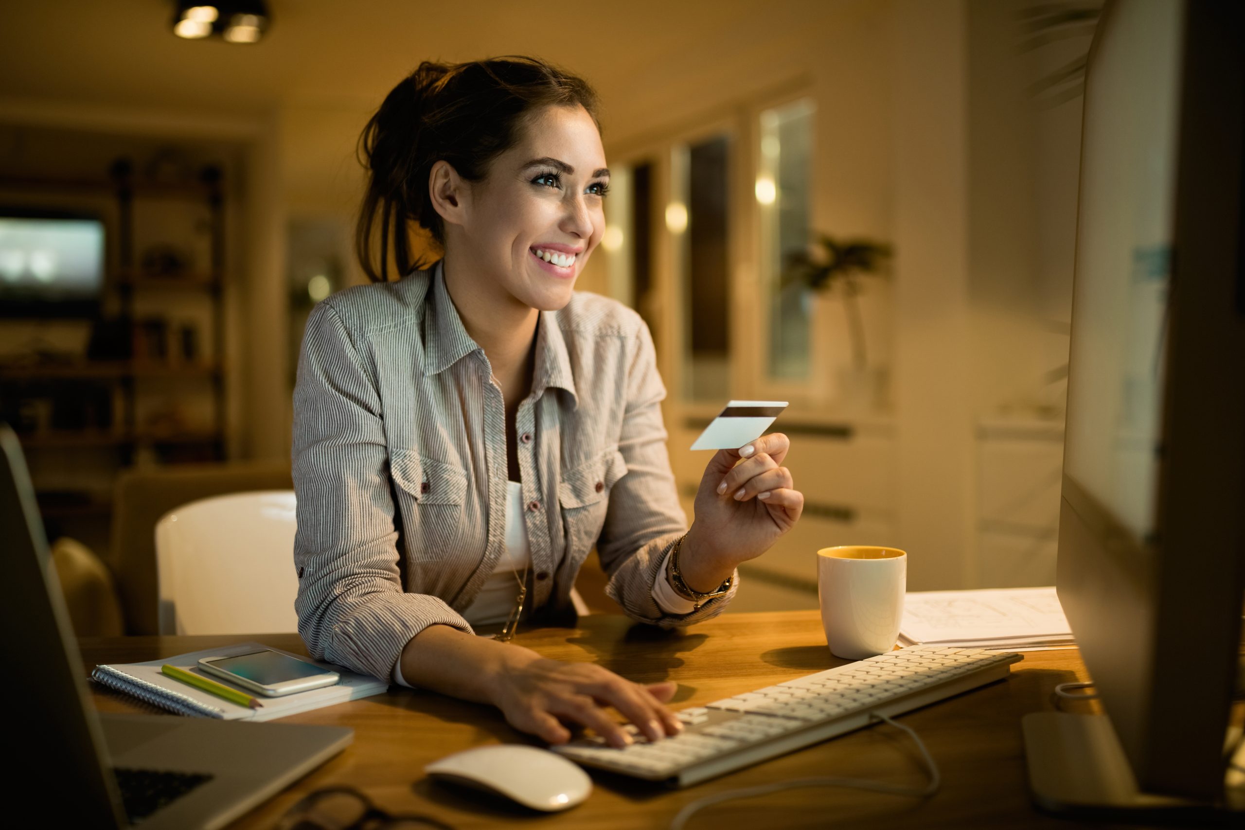"Economia do Impulso": nova pesquisa revela como os pagamentos impactam no consumo espontâneo online