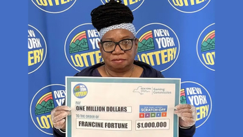 Mulher com sobrenome Fortune ganha US$ 1 milhão em raspadinha