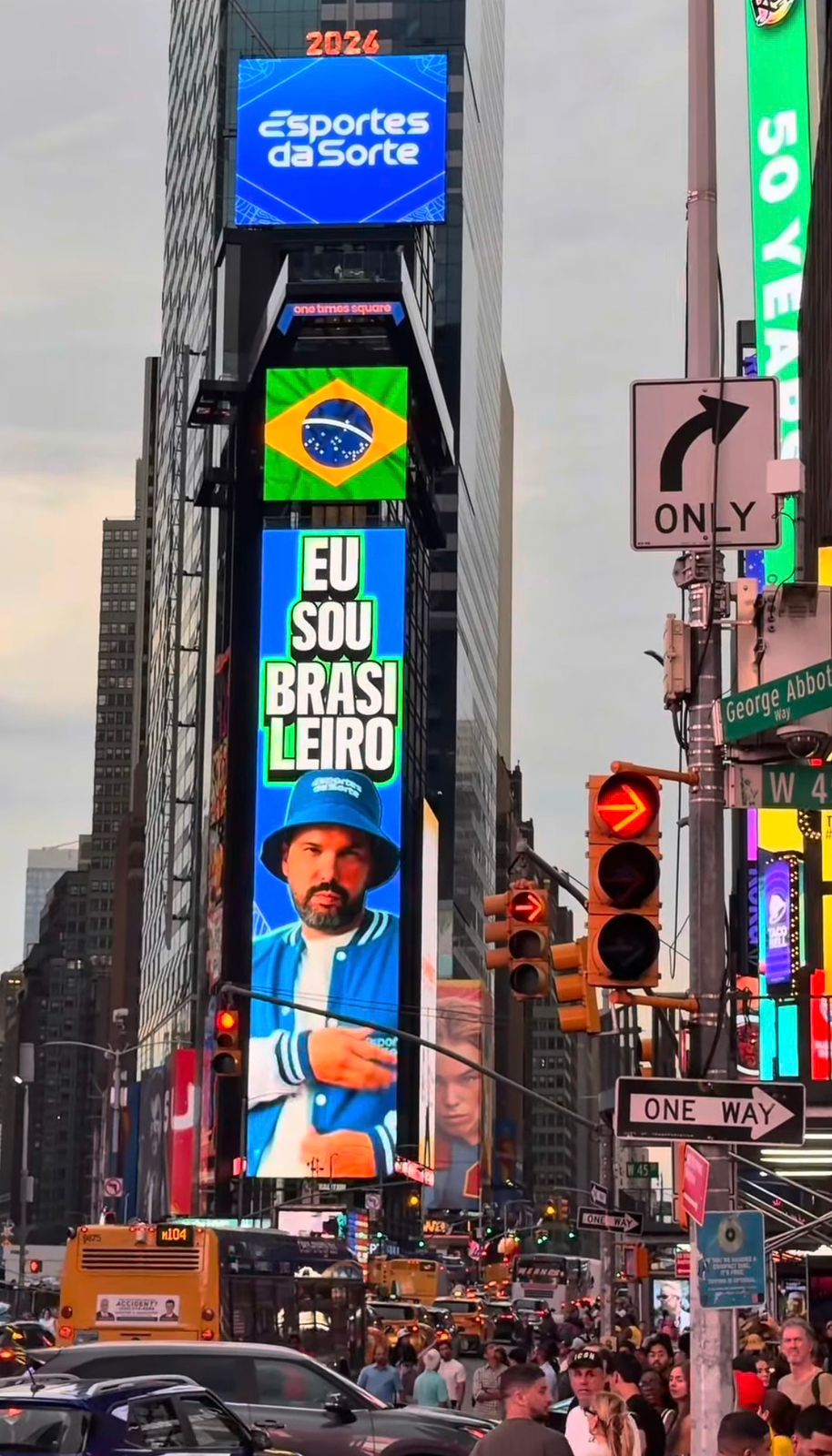 Esportes da Sorte projeta a voz da torcida brasileira em exibição de 5 minutos na Times Square 1