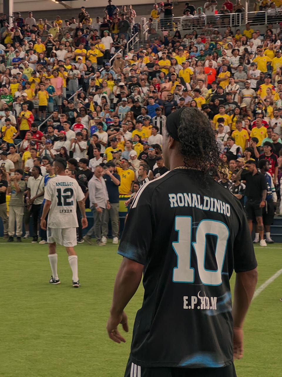 Falcão e Ronaldinho Gaúcho jogam futsal em quadra do US Open em Nova York 2
