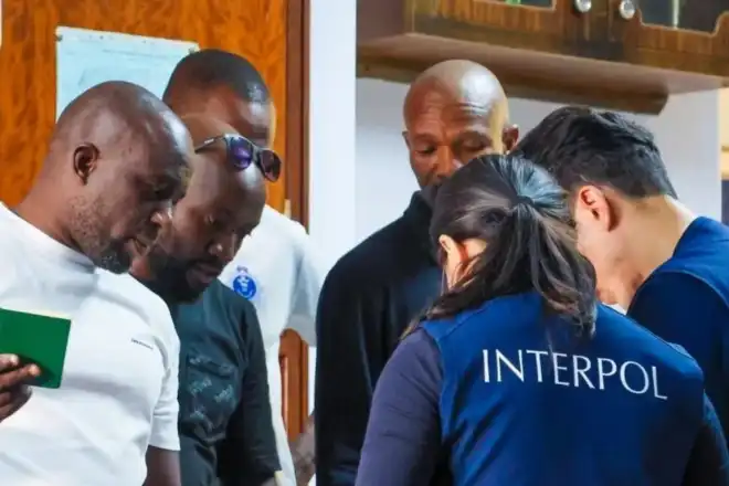 Interpol desmantela falsa delegacia da Polícia Federal e prende 82 na África 3