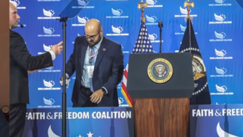 Operador de teleprompter da Casa Branca lucra US$ 100 mil com apostas em falas de Trump