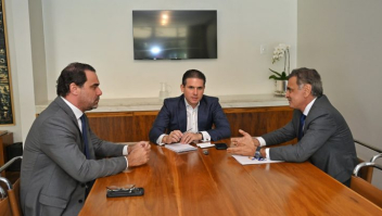 Projeto de lei de Aécio Neves barra propaganda de bets na TV, rádio e redes sociais