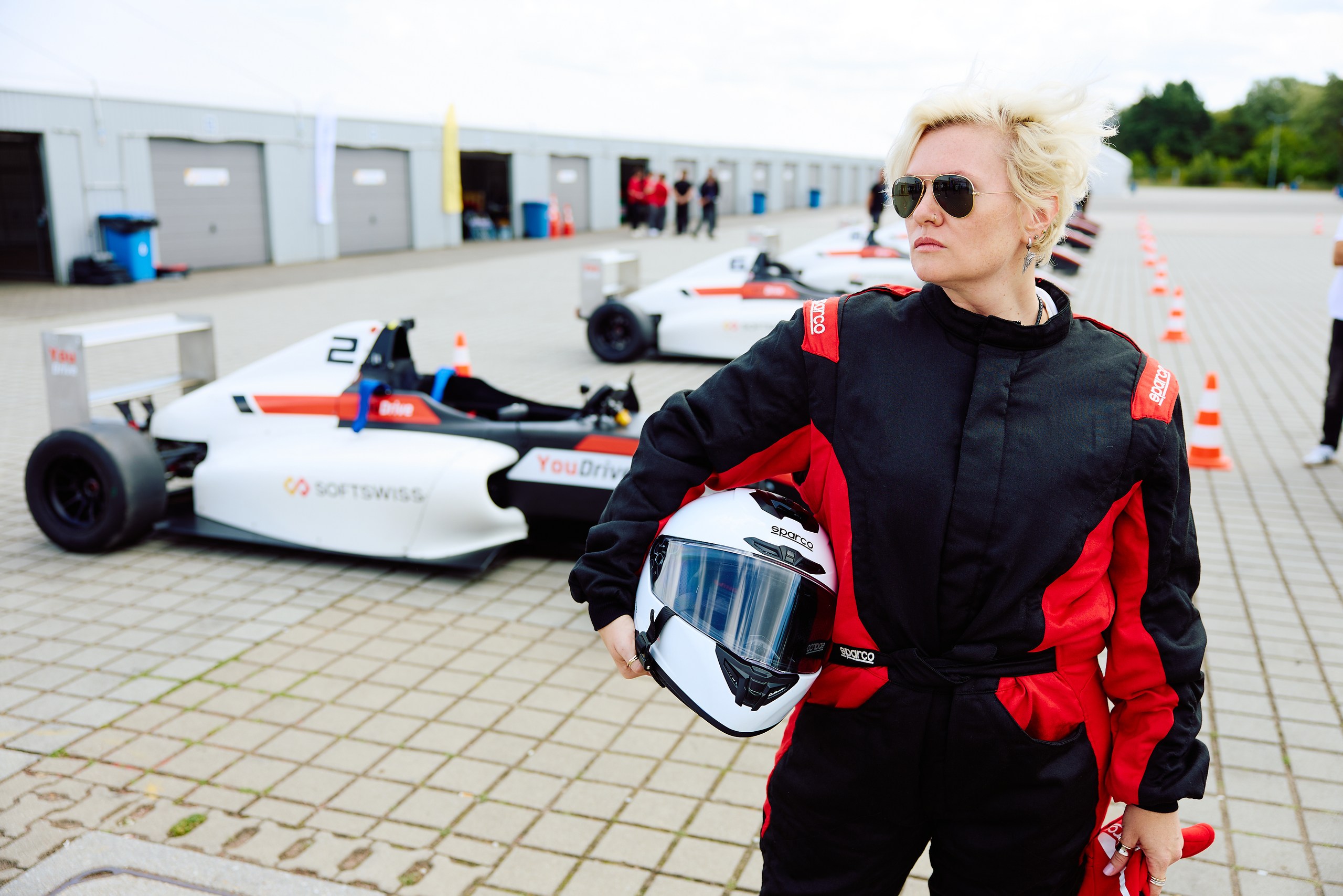 SOFTSWISS comemora 17º aniversário com corrida de F4 para equipe e parceiros 9