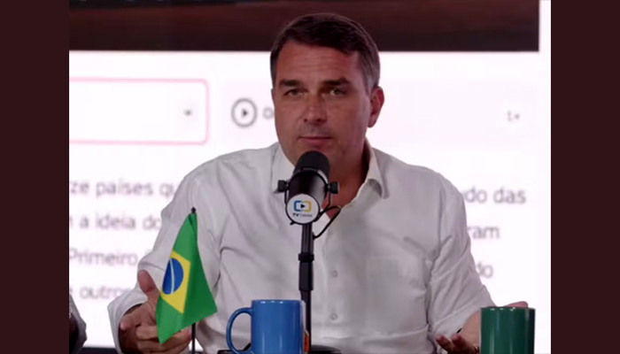 Flávio Bolsonaro blames Lula for Brazil’s betting debt as he attacks “virtual casinos” on September 23 in São Paulo
