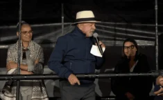 Lula critica times de futebol e Janja faz sinal para presidente parar