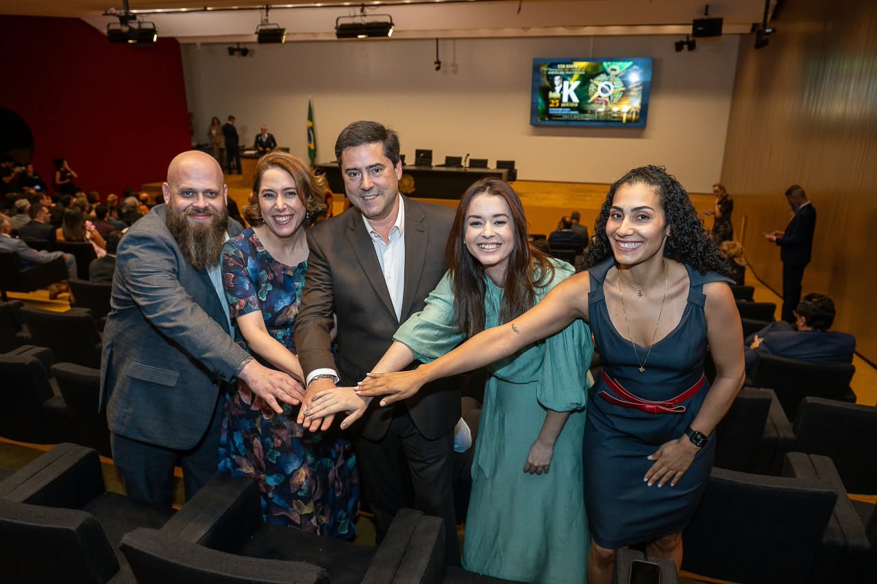 Representantes das associações do setor de apostas recebem homenagem no Congresso Nacional 2