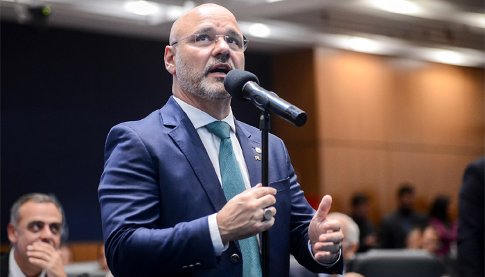 ALERJ aprova diretrizes de saúde mental para pessoas com uso compulsivo de jogos
