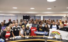 Após reunião com organizadas, Boulos reconhece que fim das bets afetou clubes e diz que governo vai 'discutir medidas'