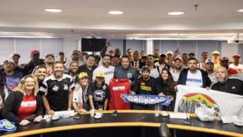 Após reunião com organizadas, Boulos reconhece que fim das bets afetou clubes e diz que governo vai 'discutir medidas'