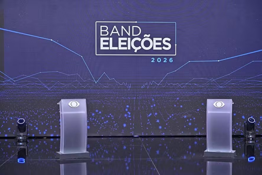 Bets enter Brazil’s presidential debate as Lula is set to press Flávio Bolsonaro over flights paid by a betting owner