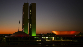 Centrão aposta em vitória de Flávio Bolsonaro para liberar bets após segundo turno