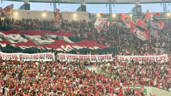 Torcedores do Flamengo xingam Lula após jogo contra Fluminense no Maracanã