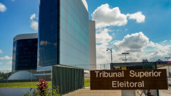 Brazil's Superior Electoral Court (TSE) orders website taken down for offering cryptocurrencies in exchange for votes for Bolsonaro.